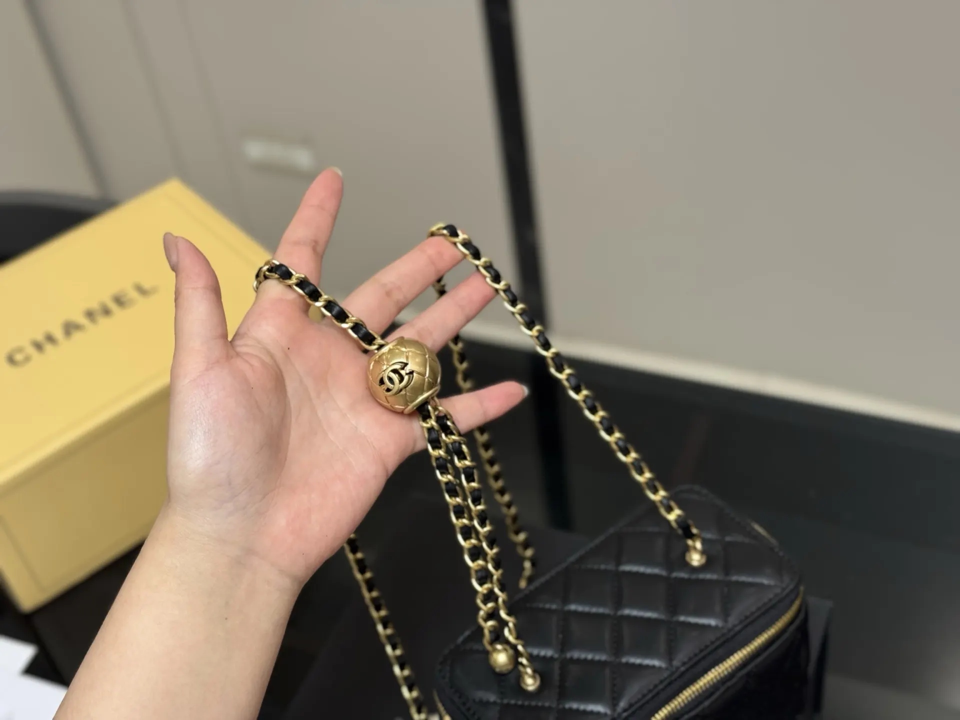 CHANEL 升级 斜挎包 轻便斜挎款