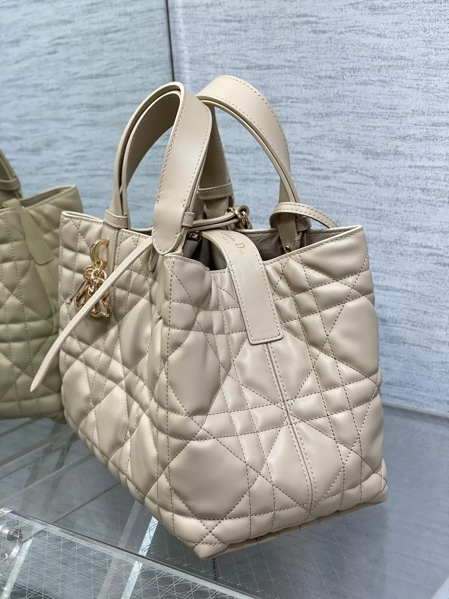Dior 米色 小牛皮 中号胭脂米色 带着 toujours 去旅行 超大 收纳包 旅行收纳款
