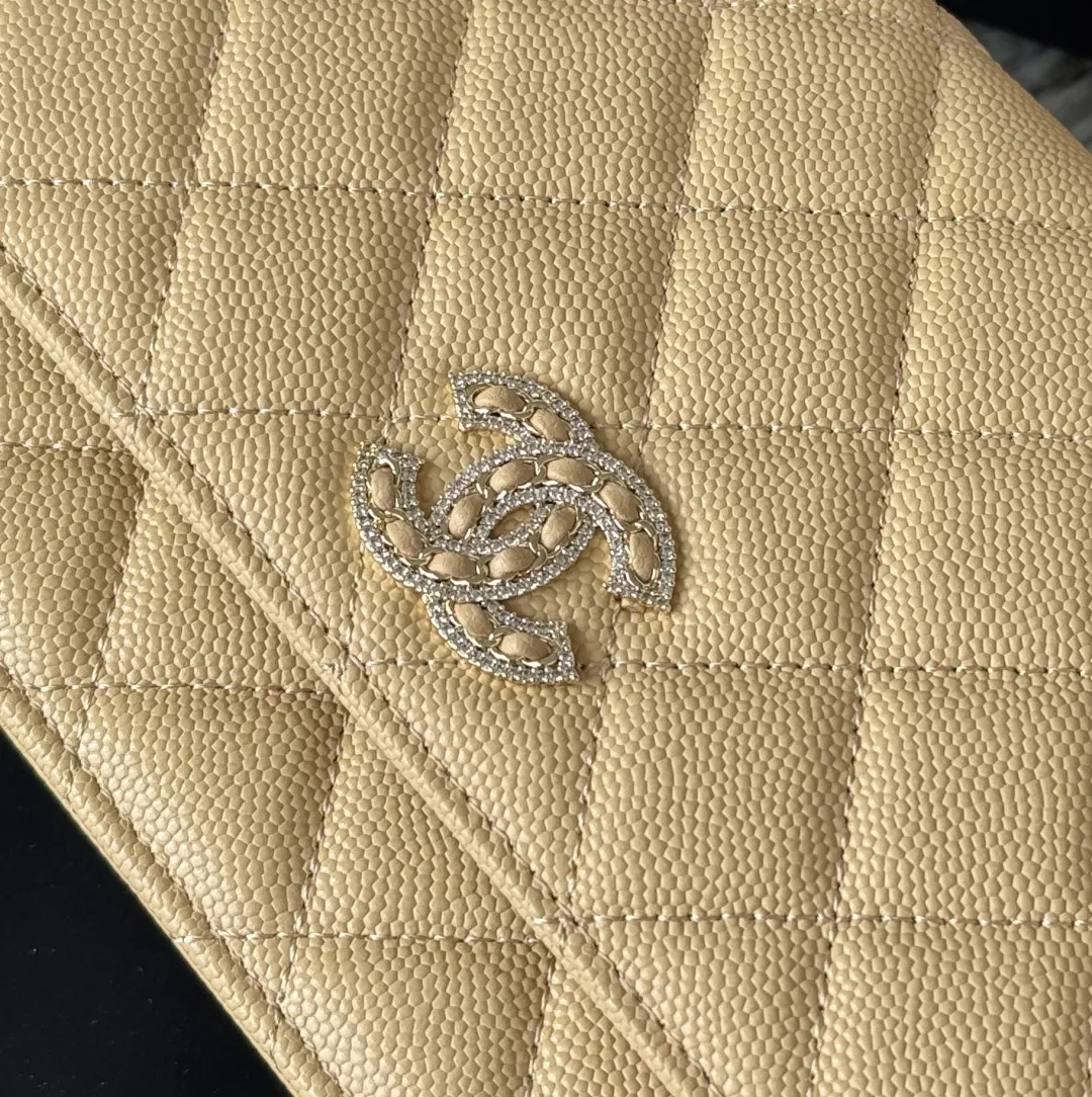 CHANEL 牛皮 斜挎包 轻便斜挎款