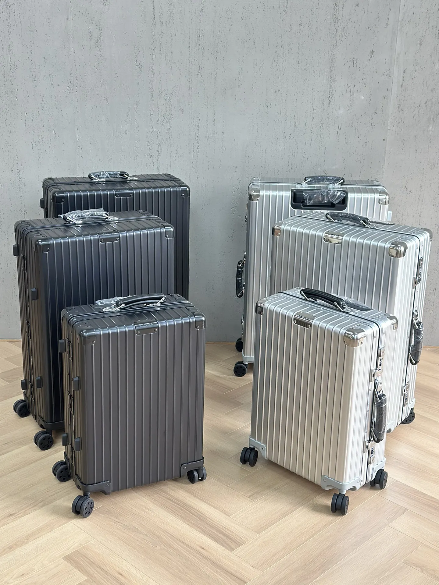 黑色 銀色 宝藏行李箱 你的 梦中情箱 Rimowa 復古 旅行拉杆款 輕便出行款