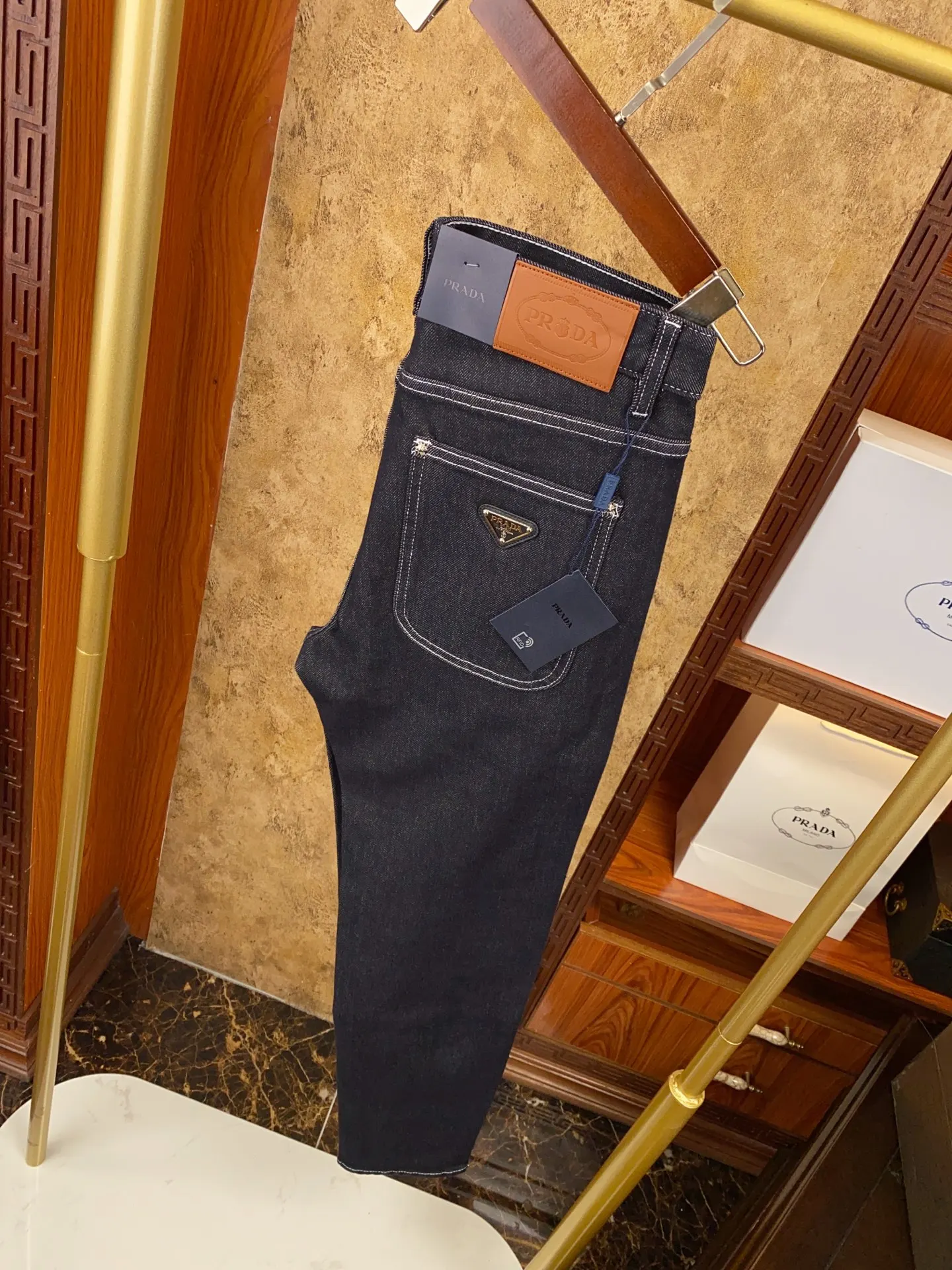 Prada 皮革 棉质 牛仔裤 休闲寬鬆 褲子