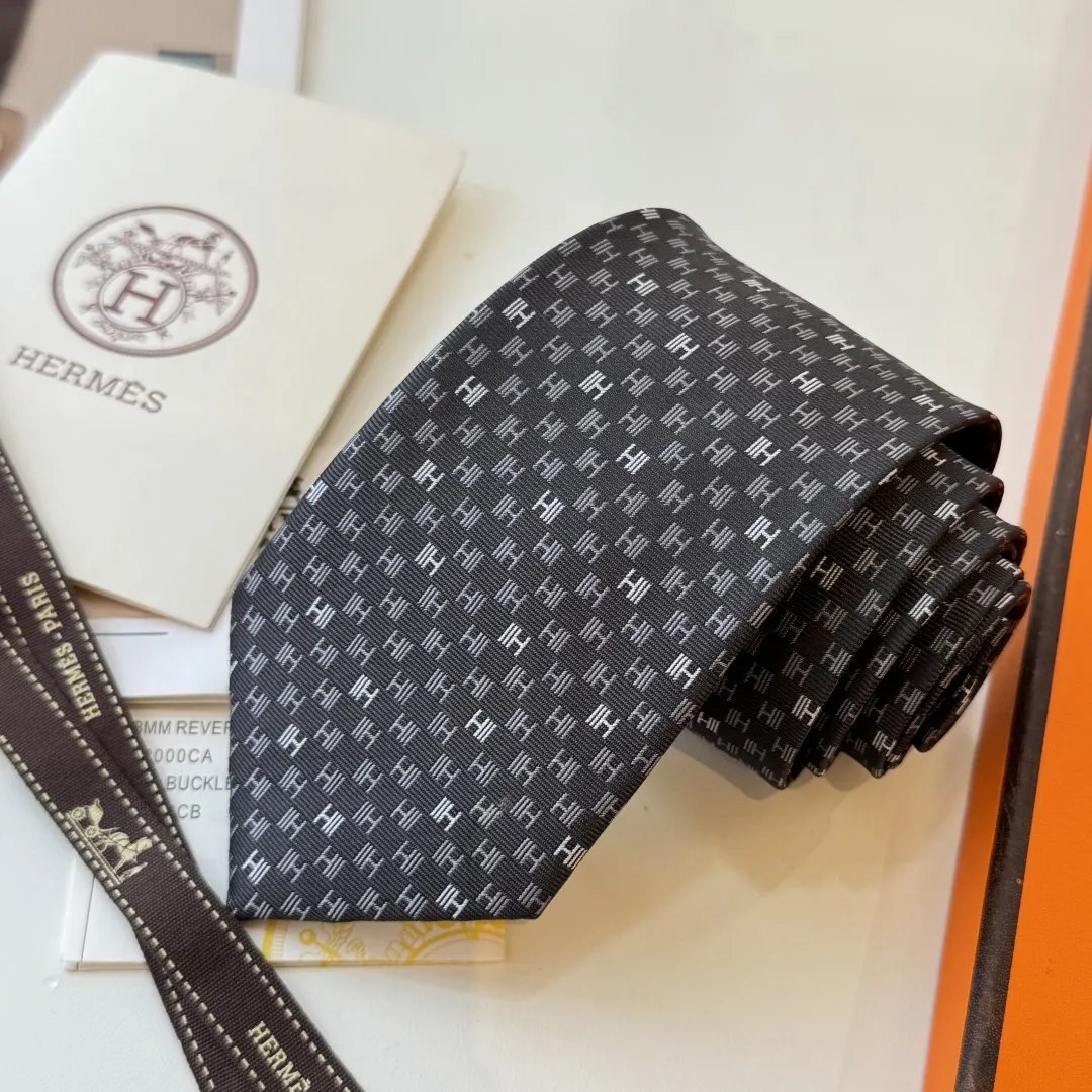 Hermès 橙色 领带 精致配饰