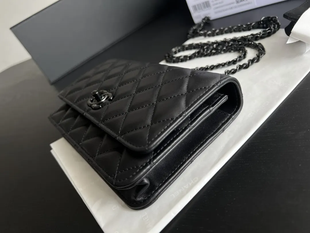 Chanel 22 黑色 菱格绗缝 斜挎包
