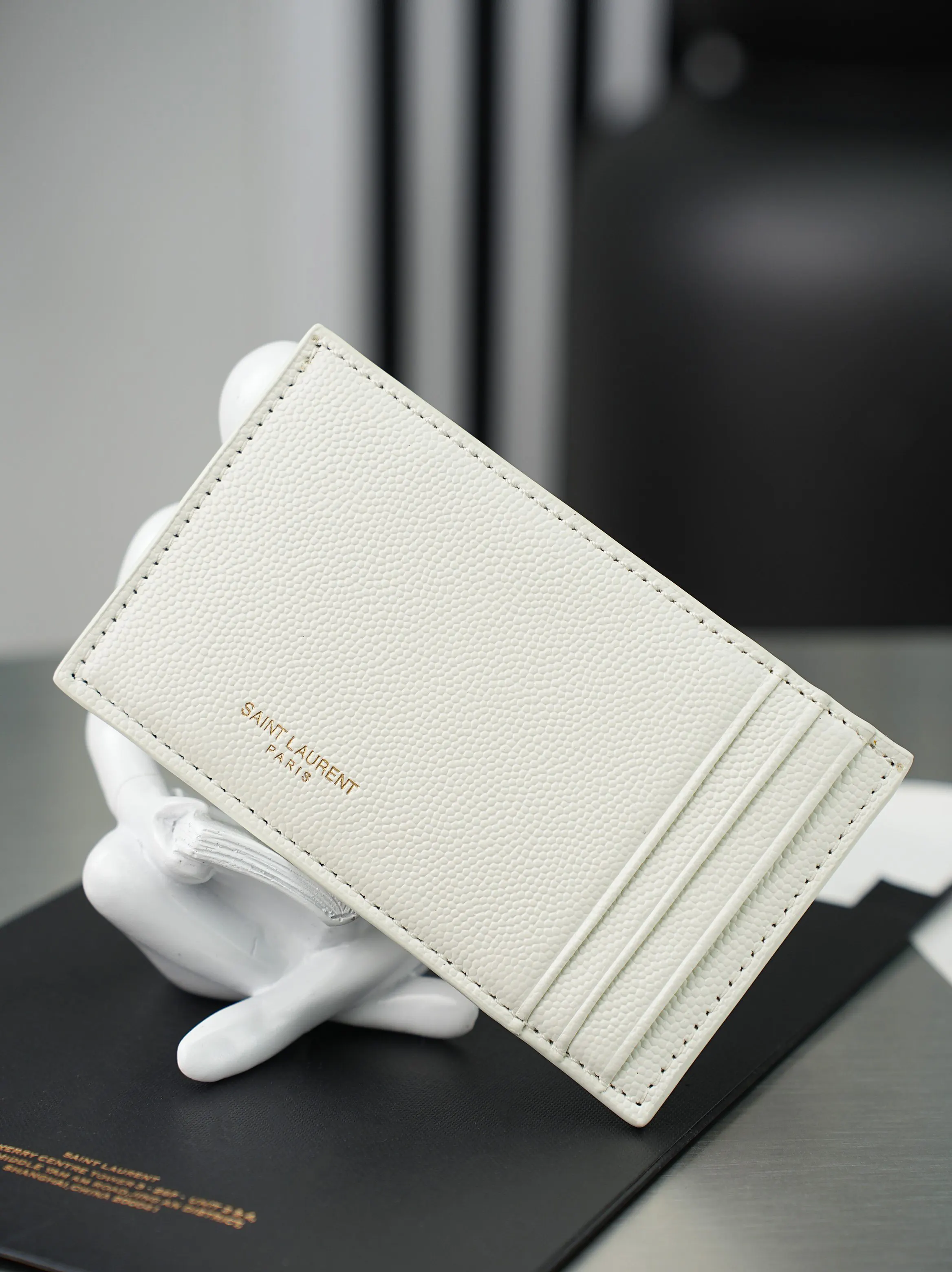 White Chain Bag Leather