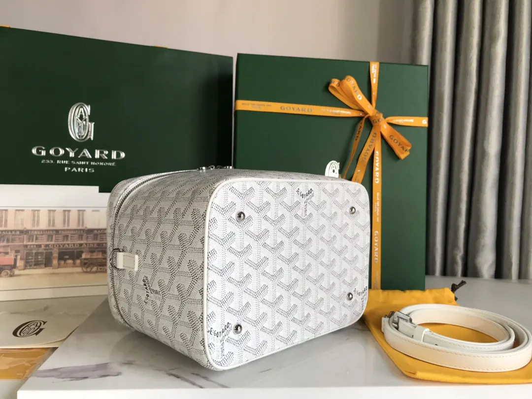Cosmetic Pouch Leather