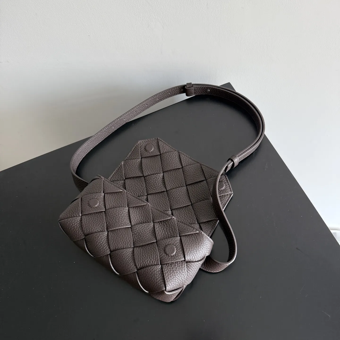 Bottega Veneta 小牛皮 手拿包 精致手拿款