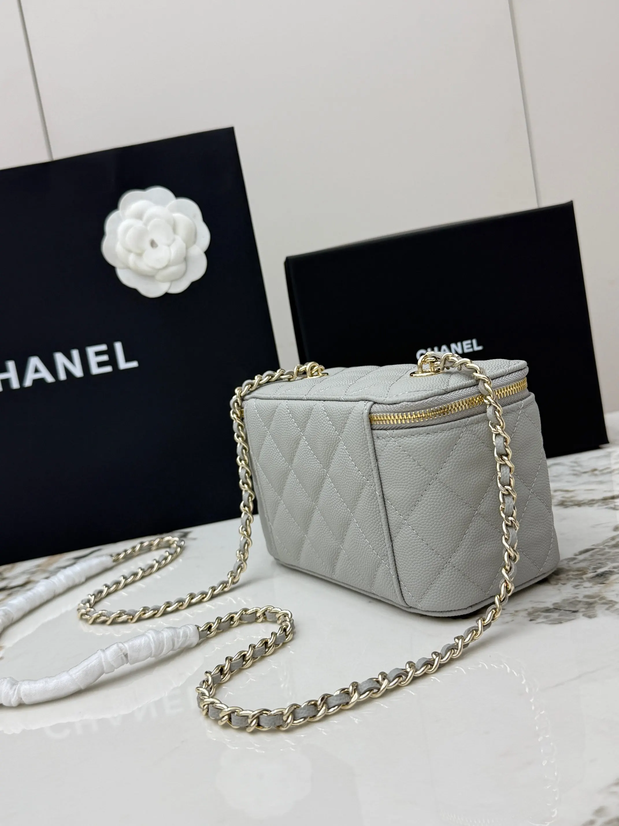 CHANEL 金色 牛皮 链条包 精致链条款