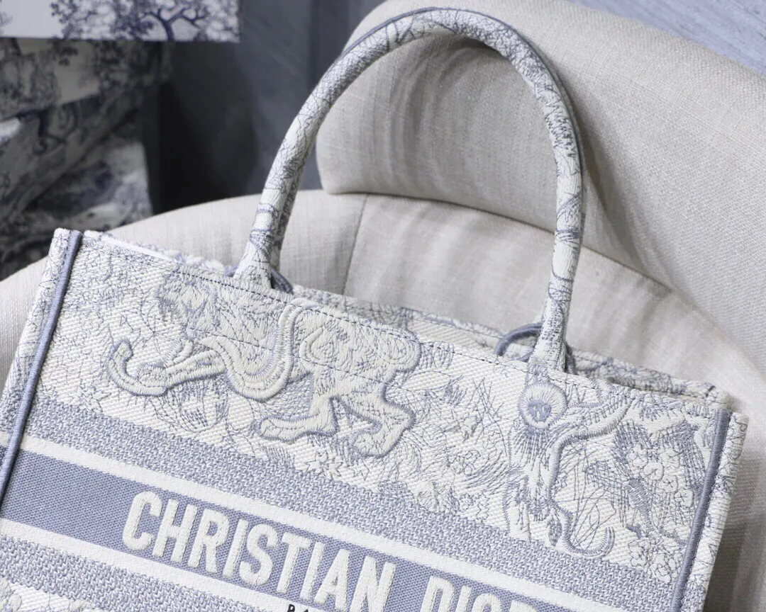 Dior 有多受追捧已然 旅行包 大容量旅行款