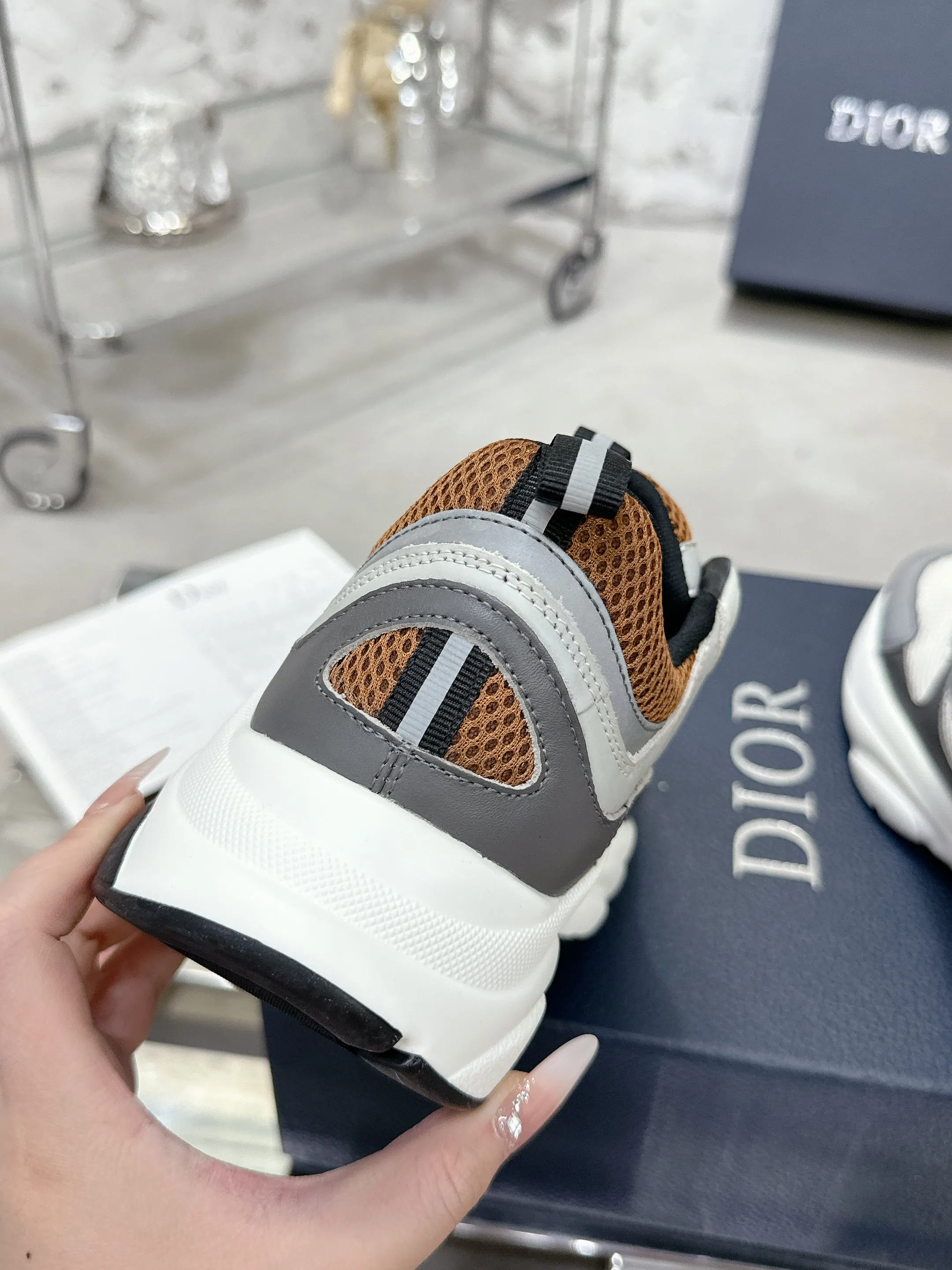 Dior B22 Sneakers