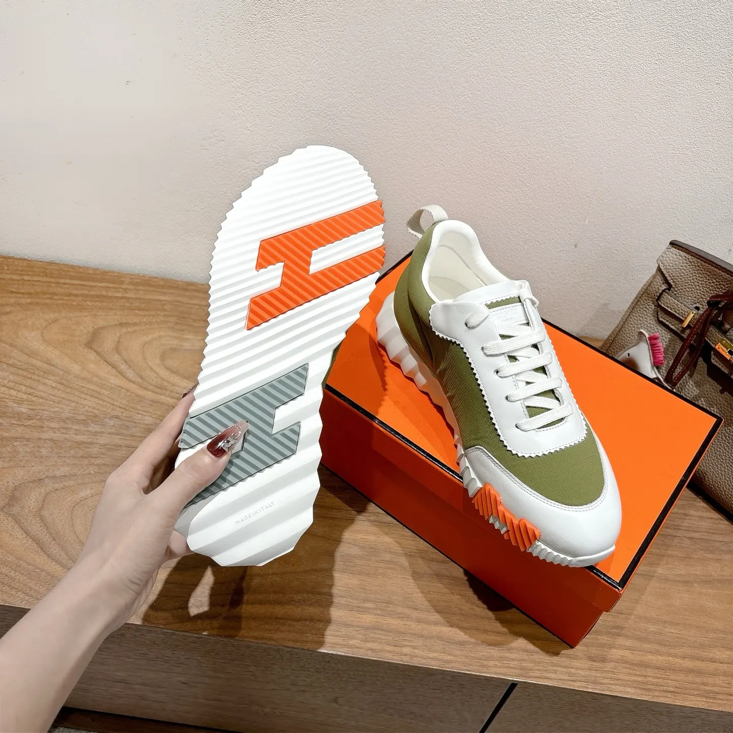 Hermès SS 运动鞋(數字8) Hermès SS 运动鞋(數字8)