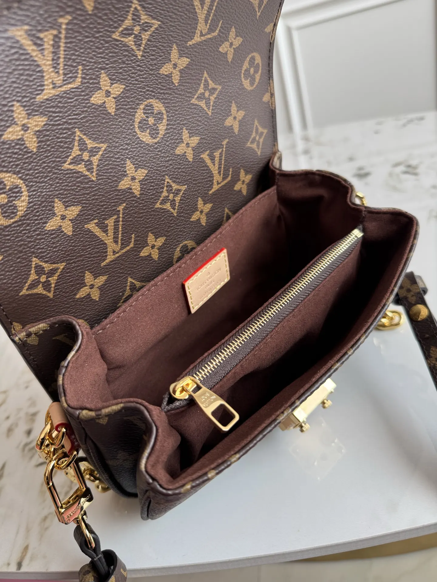 LV Monogram Style 10 Style