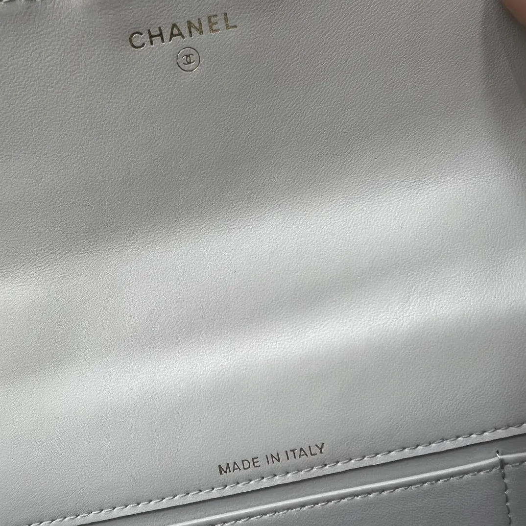CHANEL 22 Bag 銀灰色羊皮鏈條包 單肩款