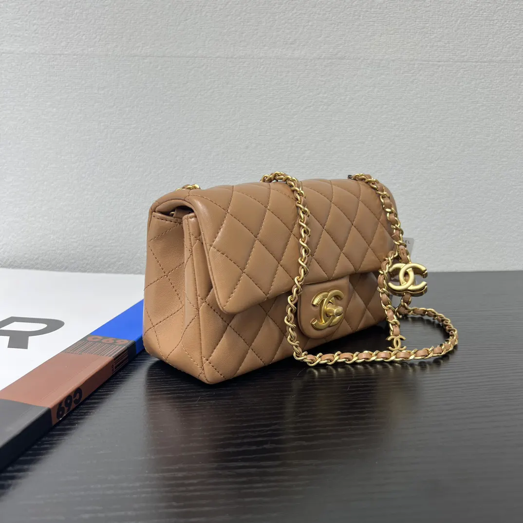 Chanel Lambskin Flap Chain Bag One Shoulder Cross Image 3 Chanel Lambskin Flap Chain Bag One Shoulder Cross Image 3
