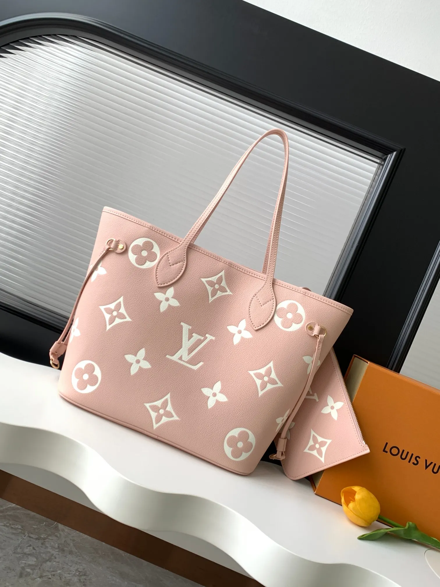 Neverfull 黑色 米白 手拿包 精致手拿款