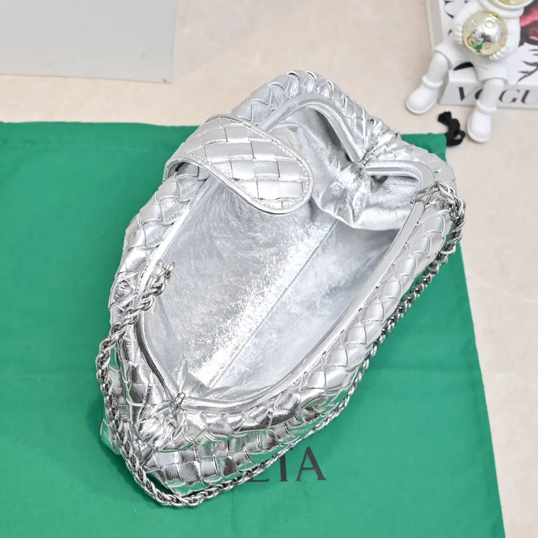 Bottega Veneta 羊皮 鏈條包 精致鏈條款
