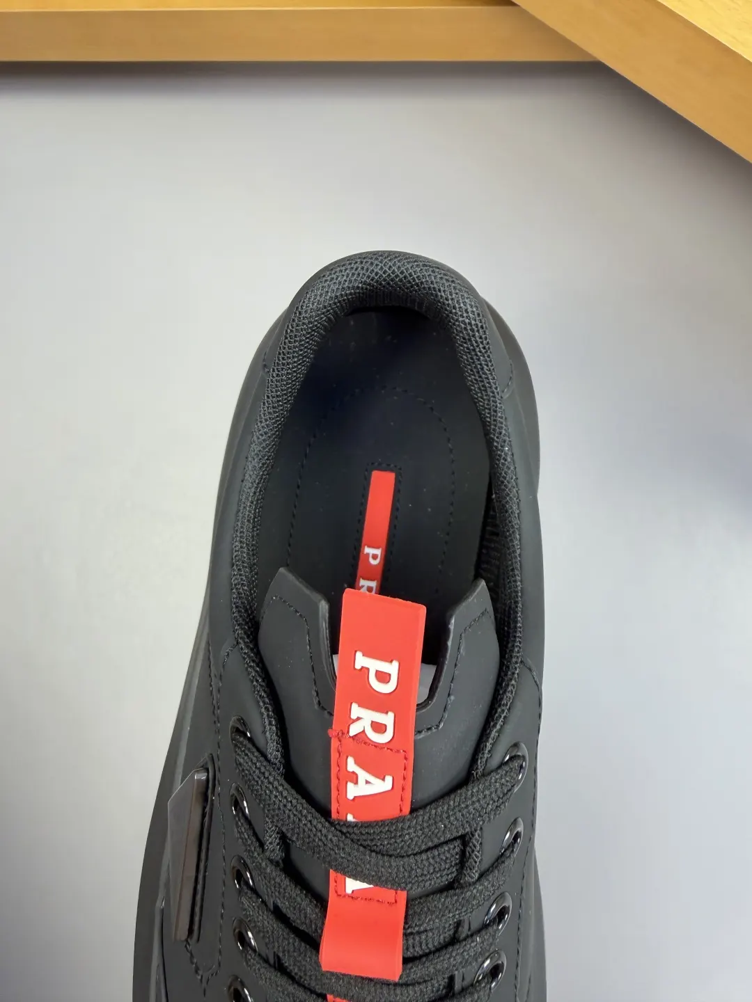 Prada 牛皮 真丝 帆布 运动鞋 休闲运动