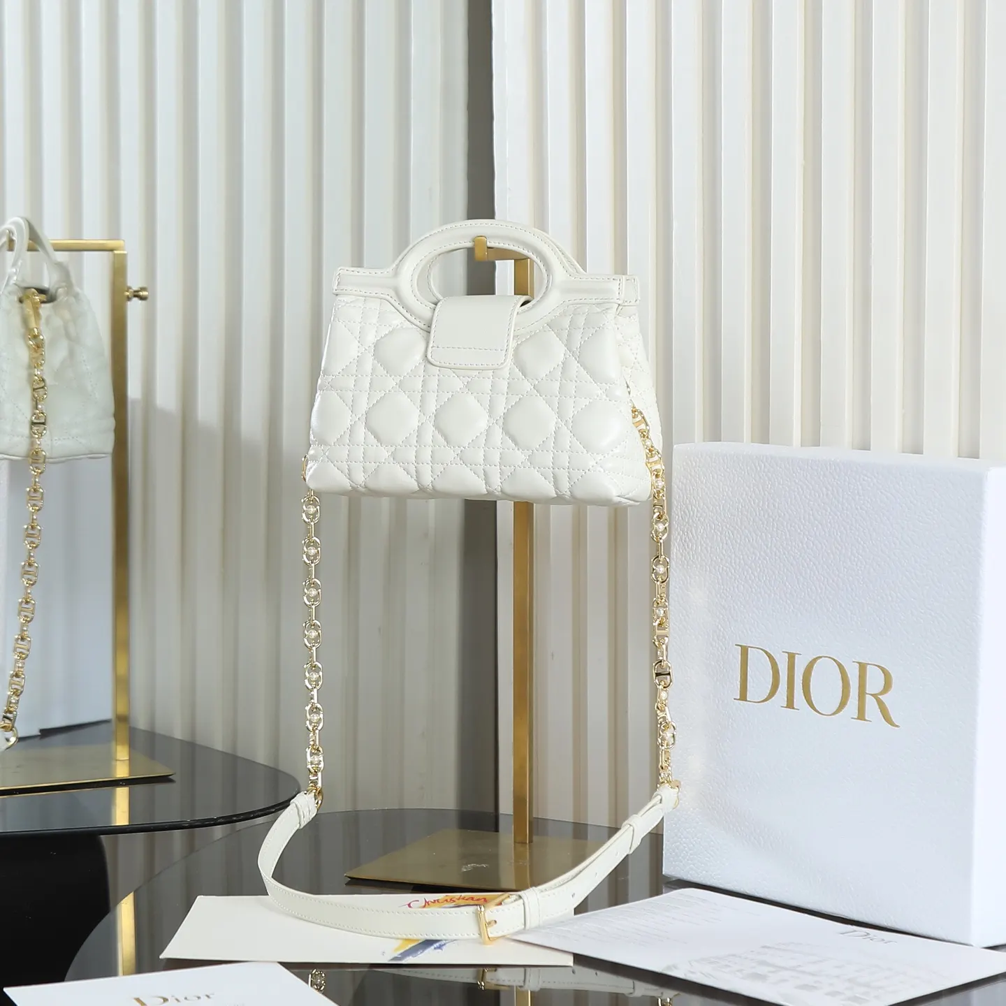Dior 手提包 白色(數字4) Dior 手提包 白色(數字4)