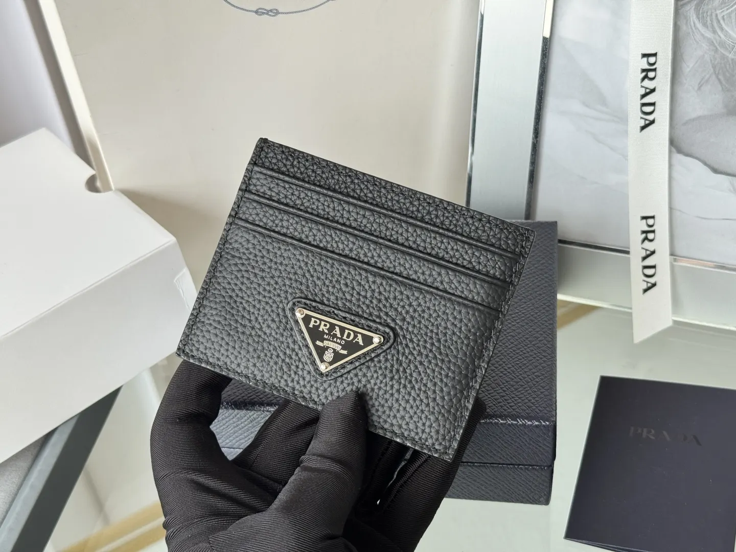 Prada Logo 金属标 钱包 实用卡夹
