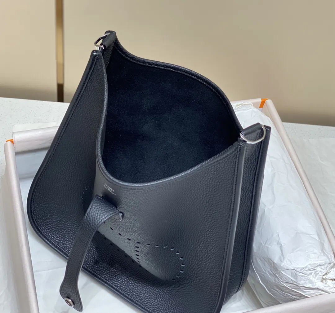 Hermès Evelyne Leather Crossbody Bag Classic