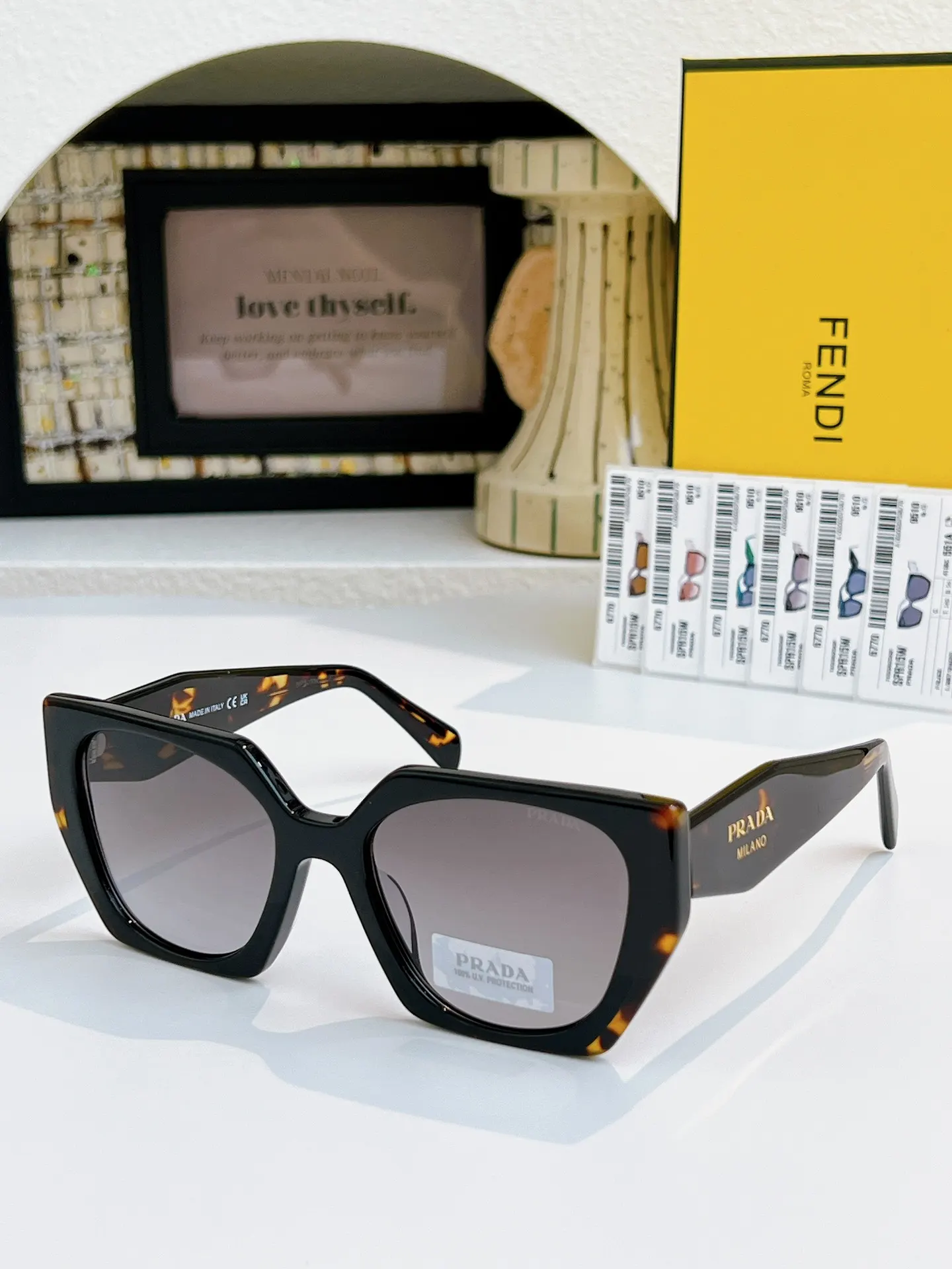 PRADA PR15W 太阳眼镜 时尚遮阳款