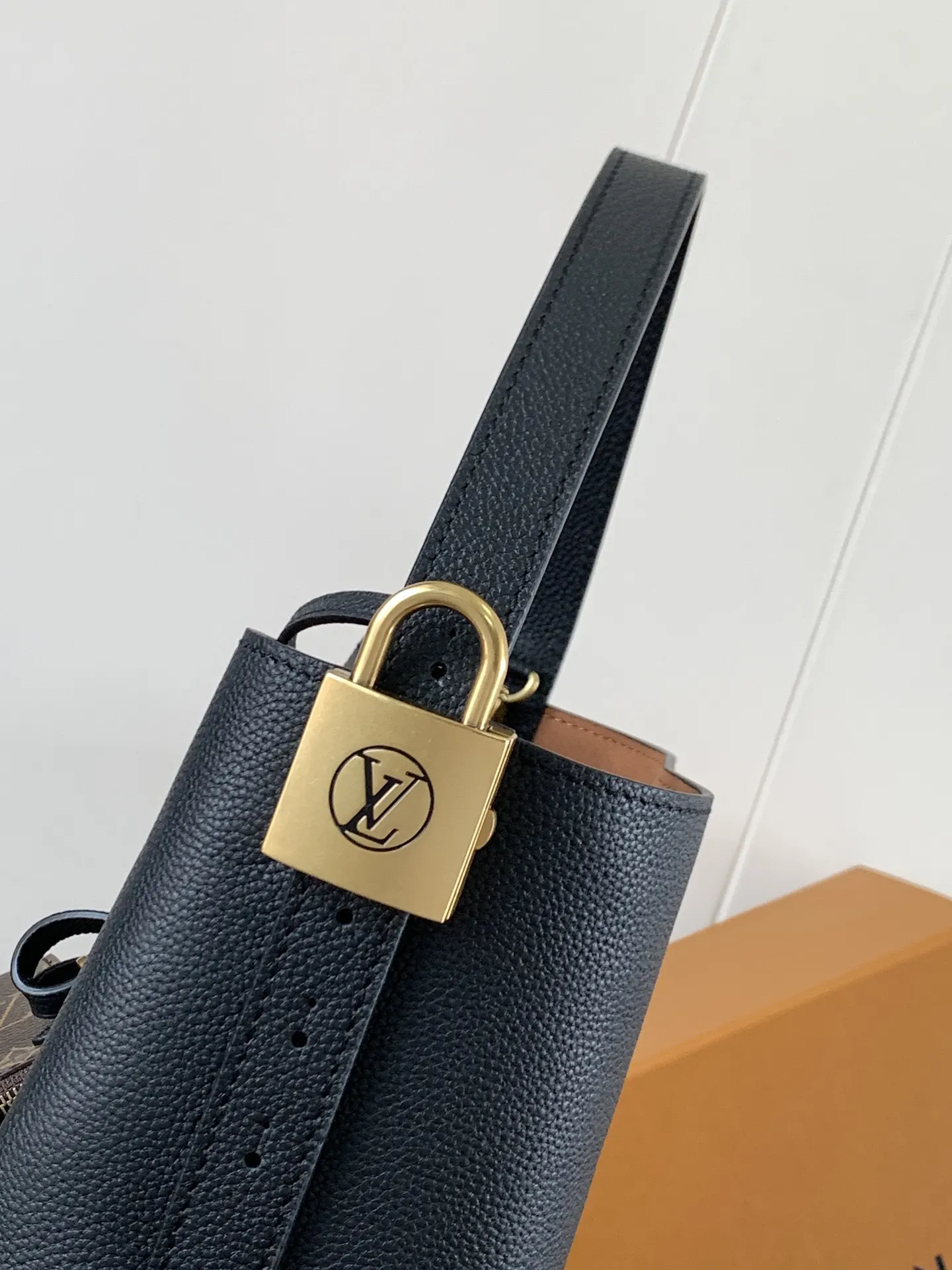 LV 黑色 棕色 牛皮 收納包 旅行收納款