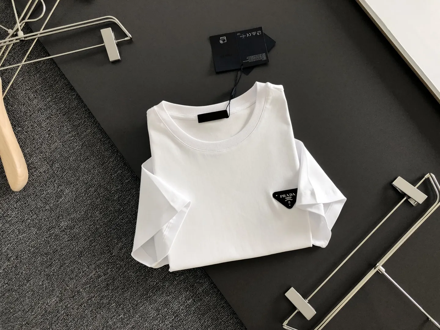 PRADA 棉质 Logo 短袖T恤 休闲百搭款