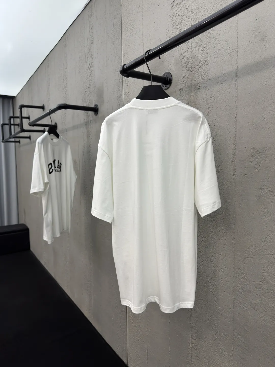 Balenciaga 白色 Logo 短袖T恤