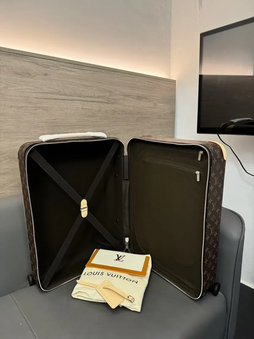 LV 银色 行李箱 旅行拉杆款 轻便出行款