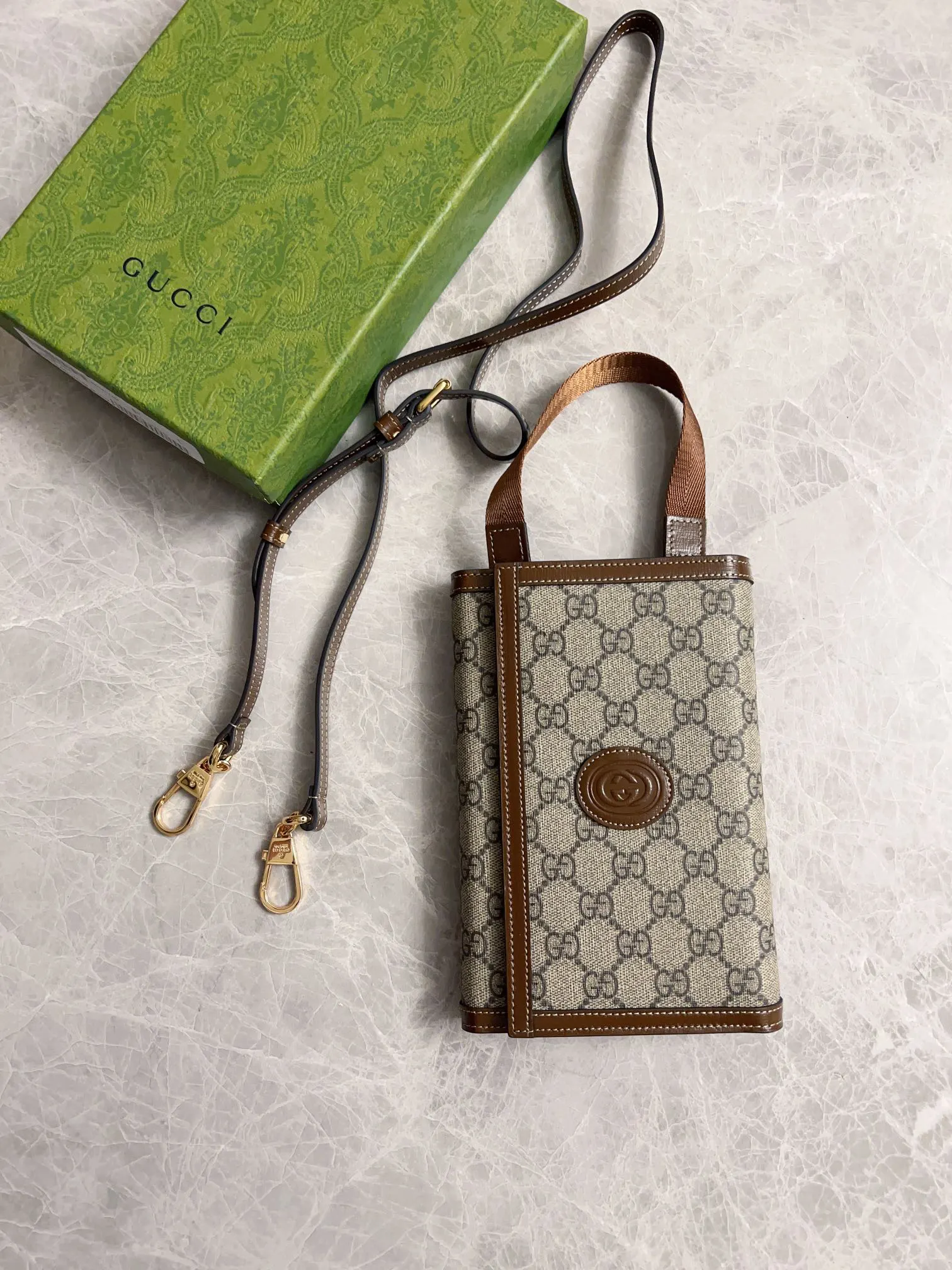 Gucci 牛皮 時尚单品 手拿包 精致手拿款(數字9) Gucci 牛皮 時尚单品 手拿包 精致手拿款(數字9)