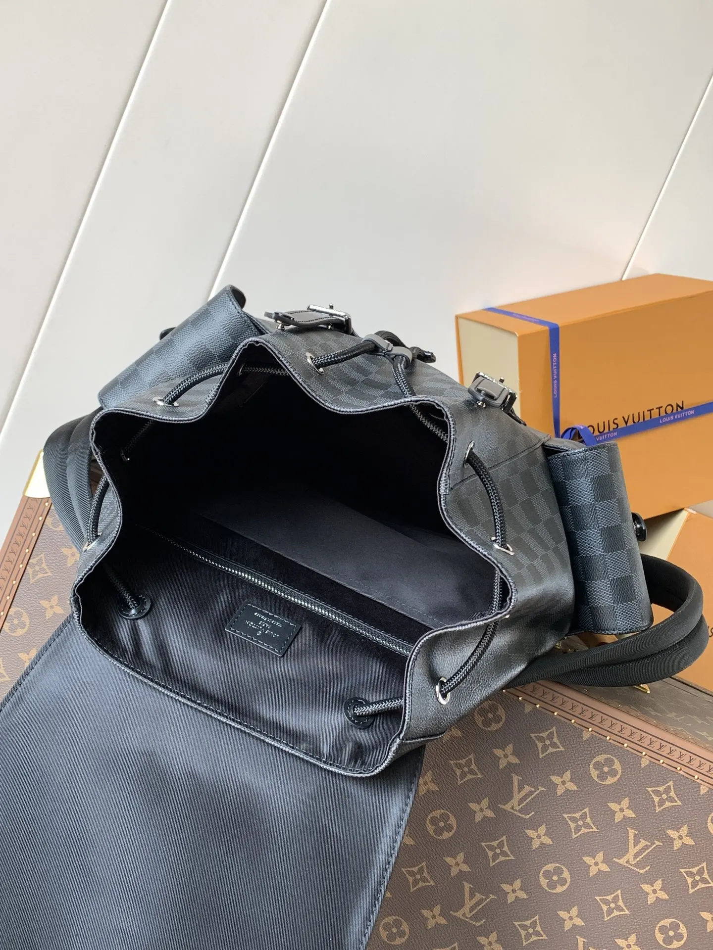 老花 帆布 其款式别致 工作和娱乐使用两相皆宜 彰显 生活方 旅行包 大容量旅行款