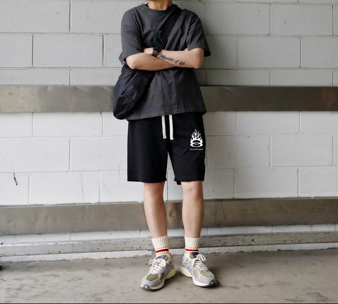 Balenciaga Black Cotton Logo Shorts Loose
