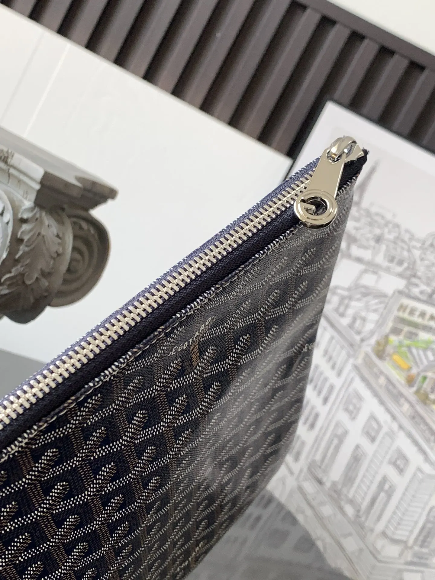Goyard 深藍 鼎鼎戈雅 手拿包 精致手拿款