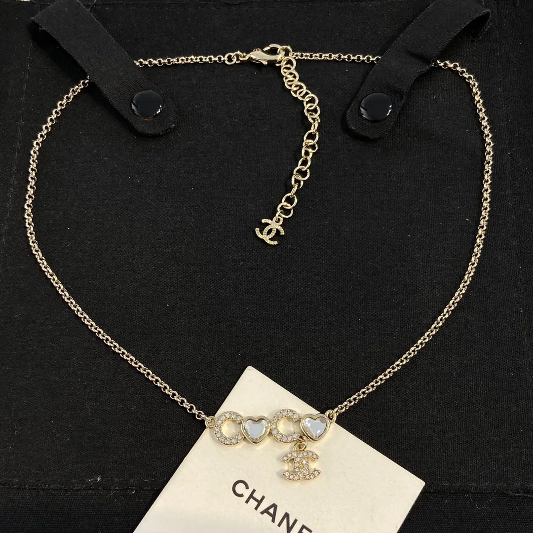 Chanel 爱心 水晶 项链 精致锁骨链