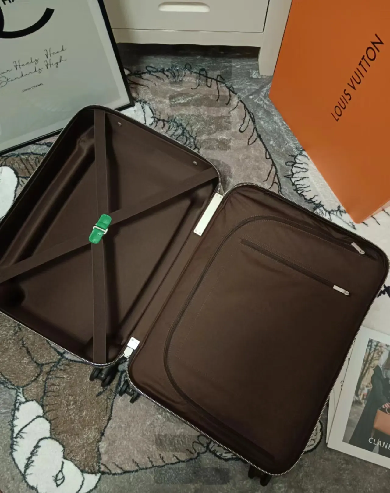 老花 綠色 新顏色 老花 綠色包脚 新顏色 老花 綠色包脚 行李箱 旅行拉杆款 輕便出行款
