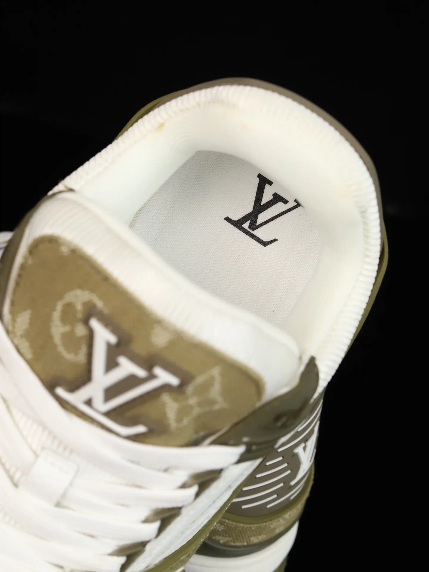 Louis Vuitton 运动鞋