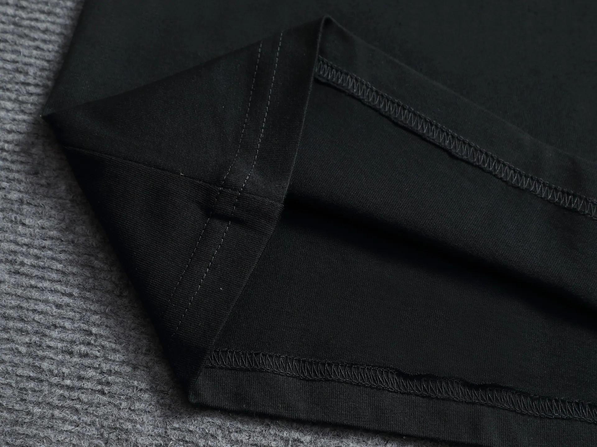Balenciaga 黑色 Logo 短袖T恤