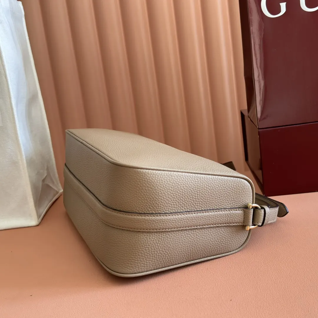 Gucci 白色 金色 牛皮 腋下包 復古腋下背款