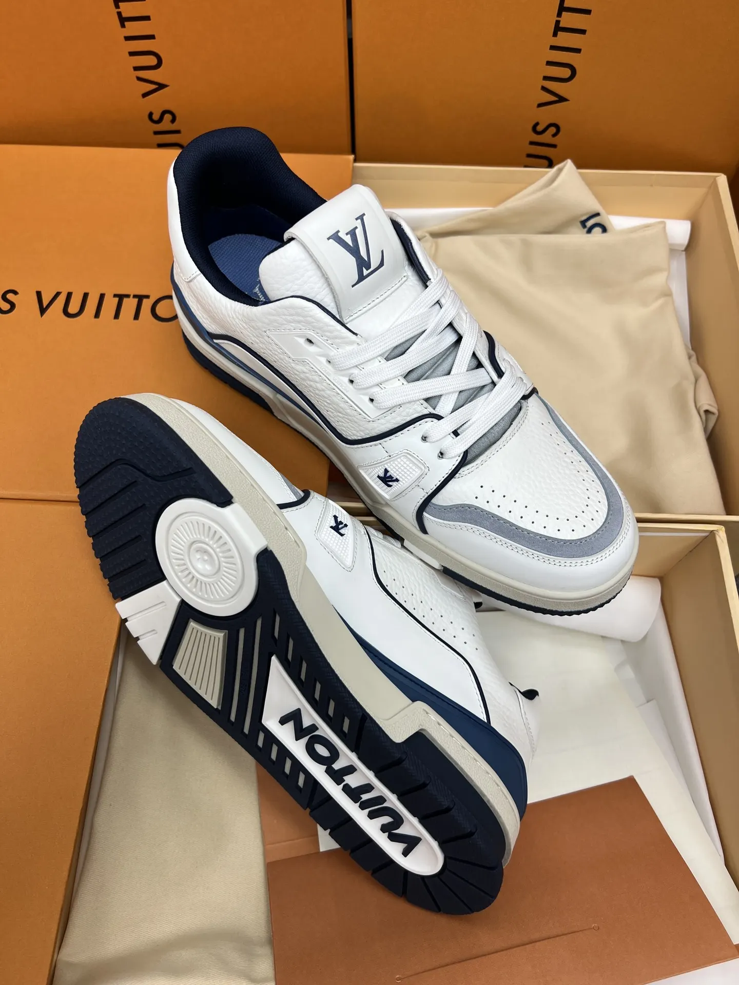 Louis Vuitton 运动鞋