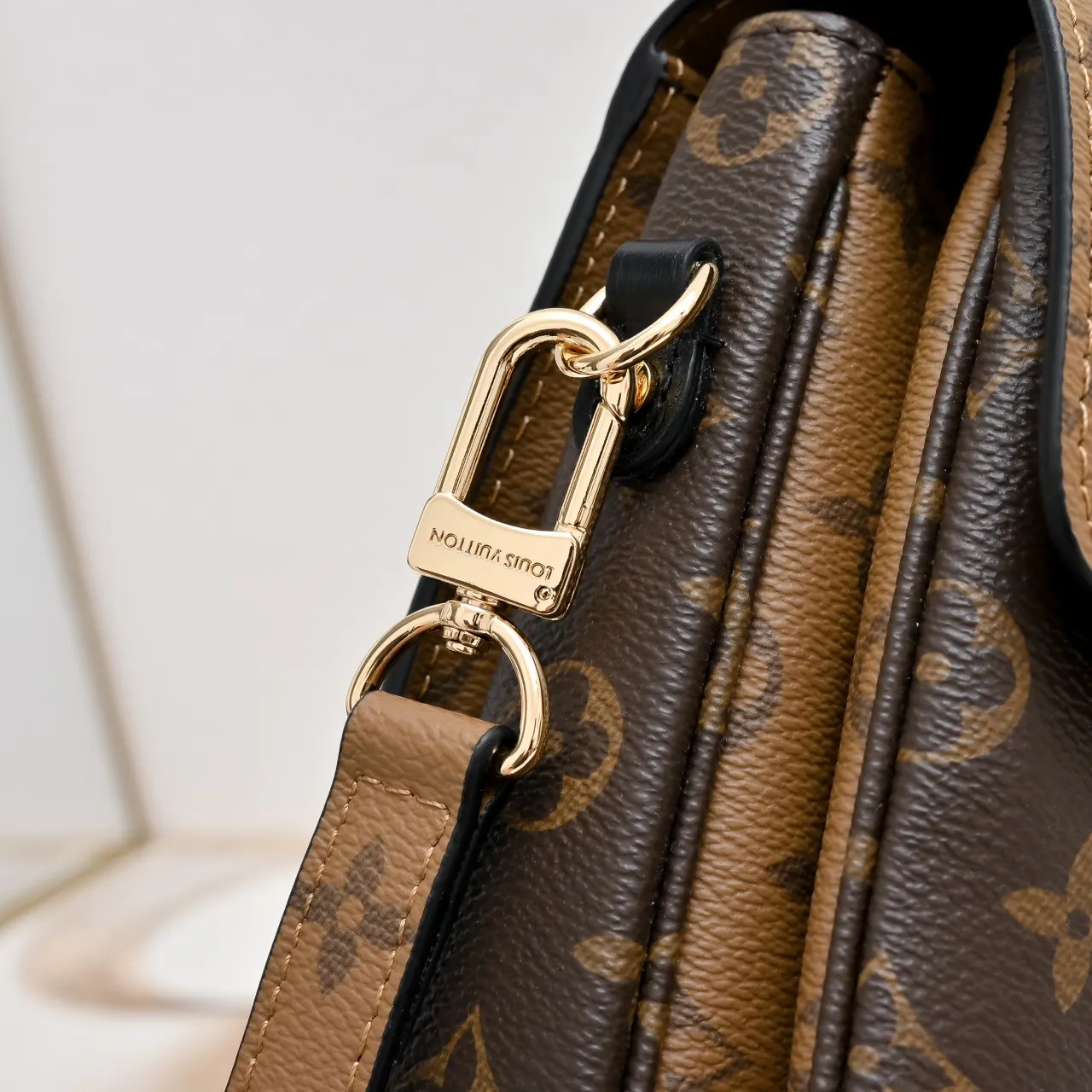 Louis Vuitton Métis Monogram 手提包