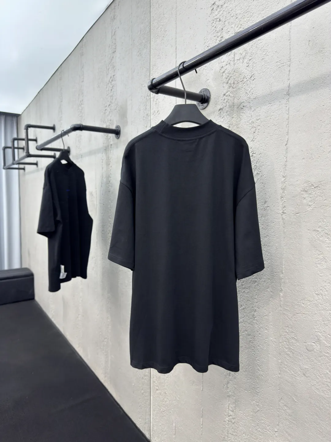 Balenciaga 黑色 Logo 短袖T恤