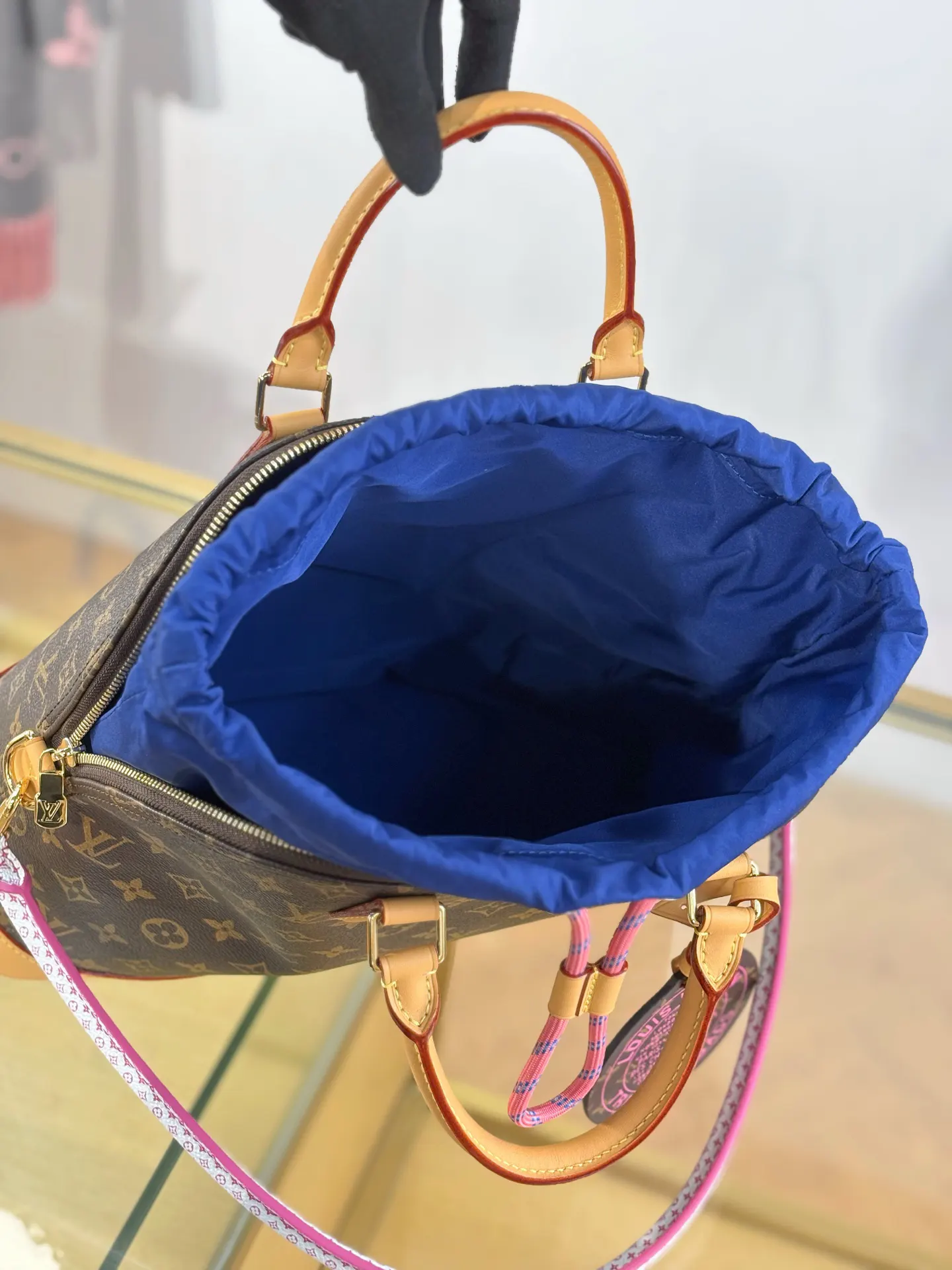 Alma 中号手袋 手提包 通勤手提款