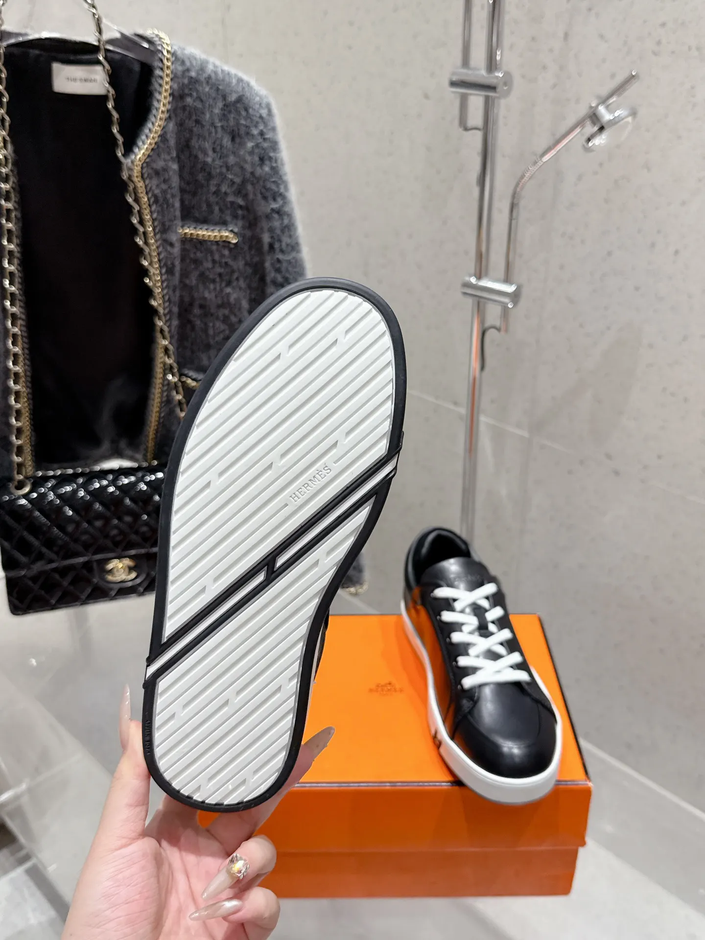 Hermès 绝对是最值得买的 羊皮 鞋履 舒适 运动鞋