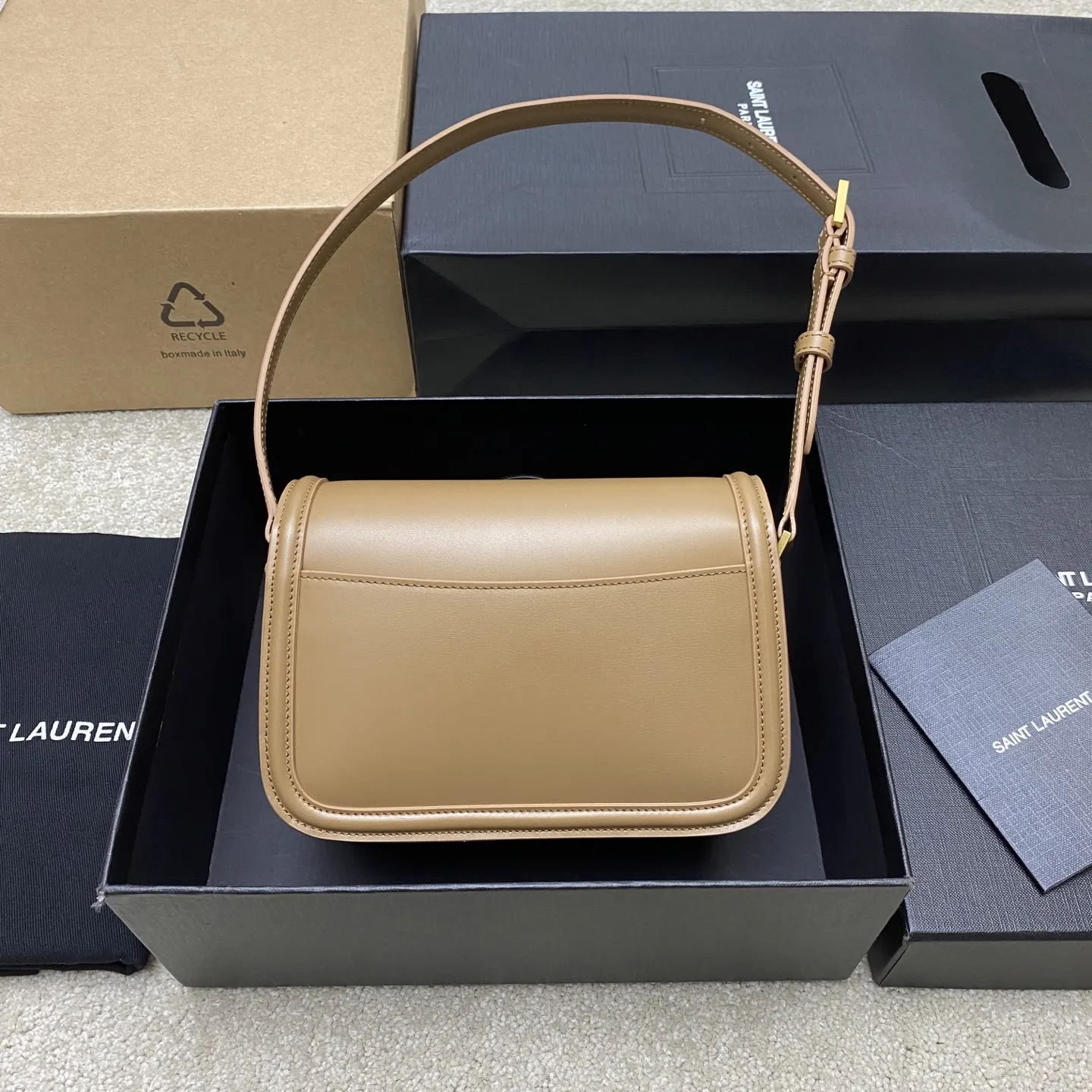 YSL 黑色 牛皮 奶茶牙签纹 古金 好迷人的飒爽質感 女士SOL 腋下包 復古腋下背款