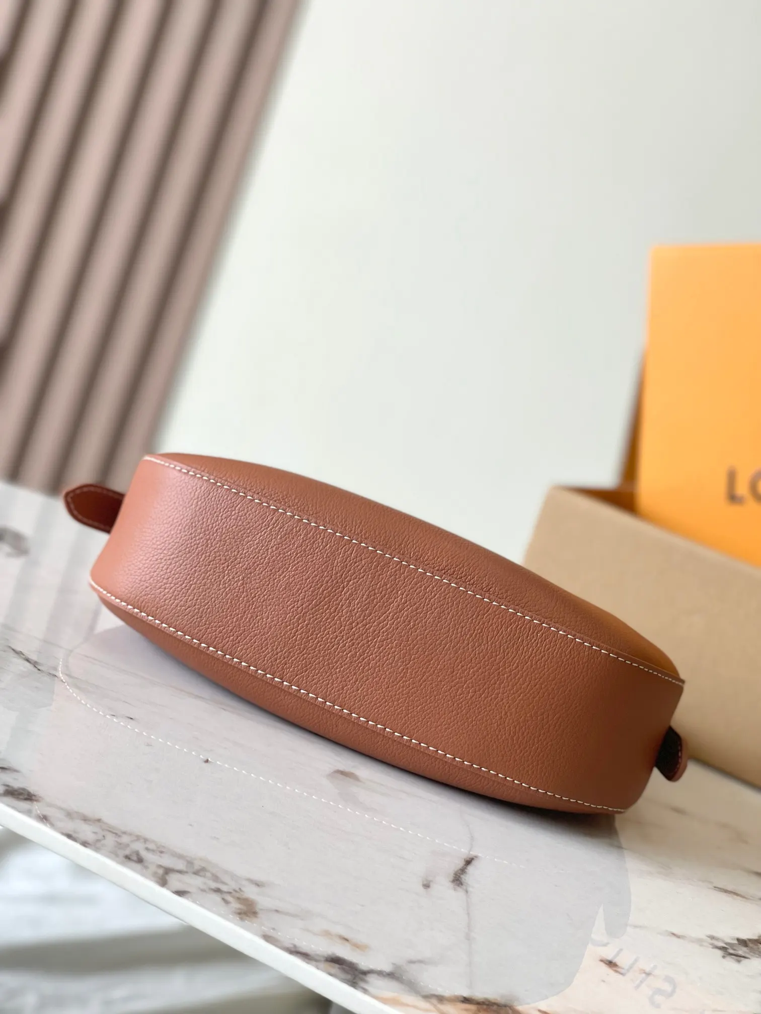 LV 牛皮 本款 Low Key Should 单肩包 日常单肩背款