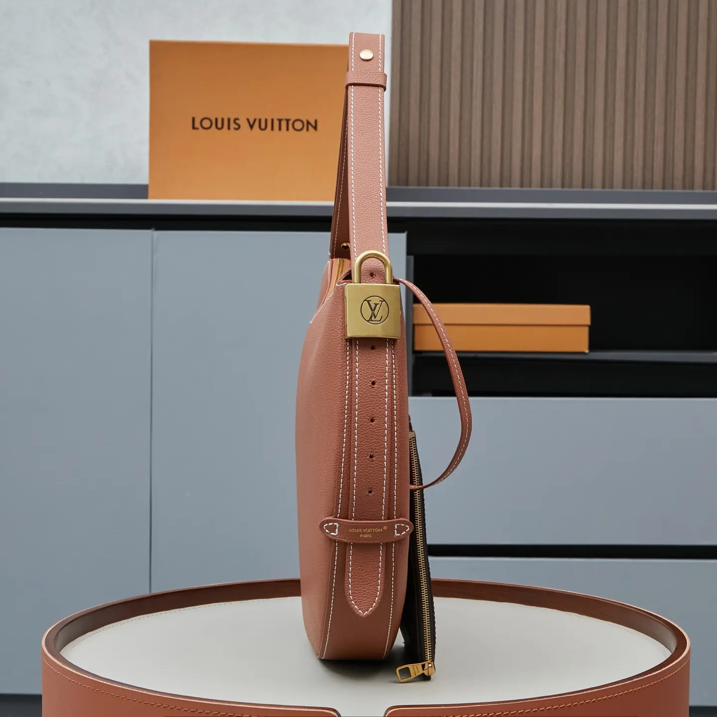 LV 黑色 棕色 牛皮 收纳包 旅行收纳款