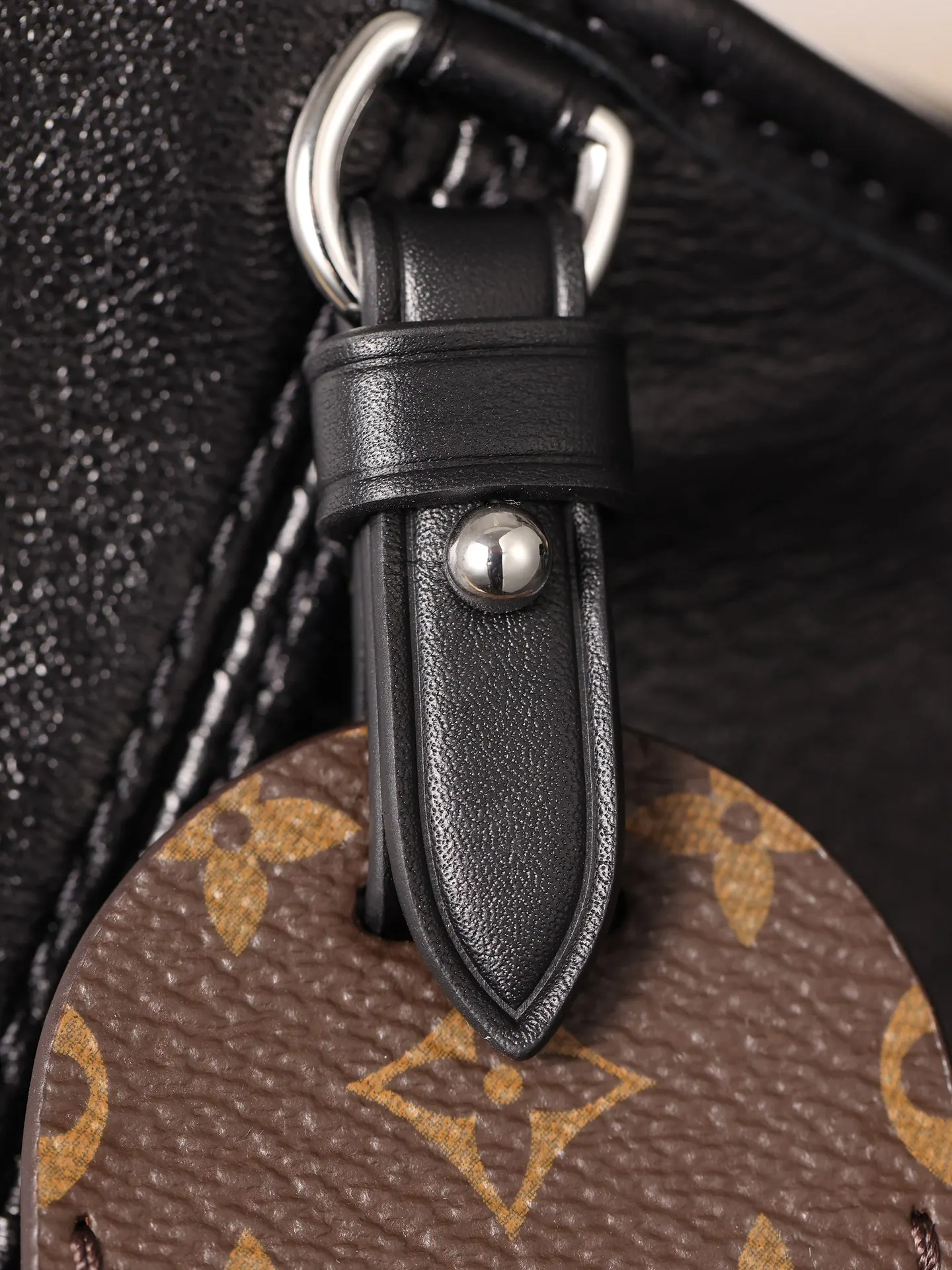 CarryAll 羊皮 中号羊皮 Dark中号 水桶包 休闲水桶款