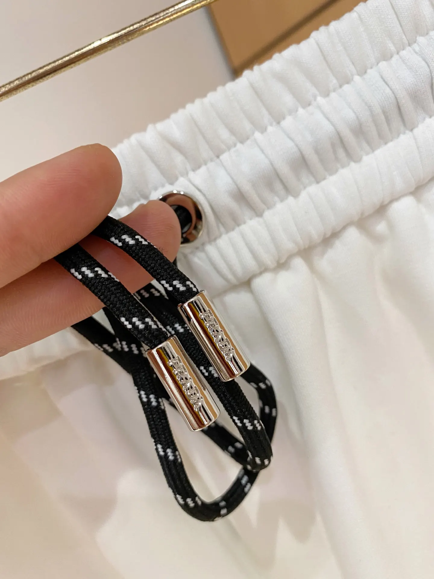 PRADA 短裤 休闲宽松款