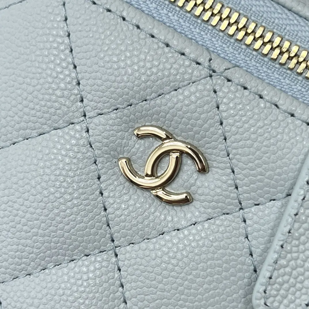 CHANEL 棕色鱼子酱牛皮翻盖链条包 金扣款