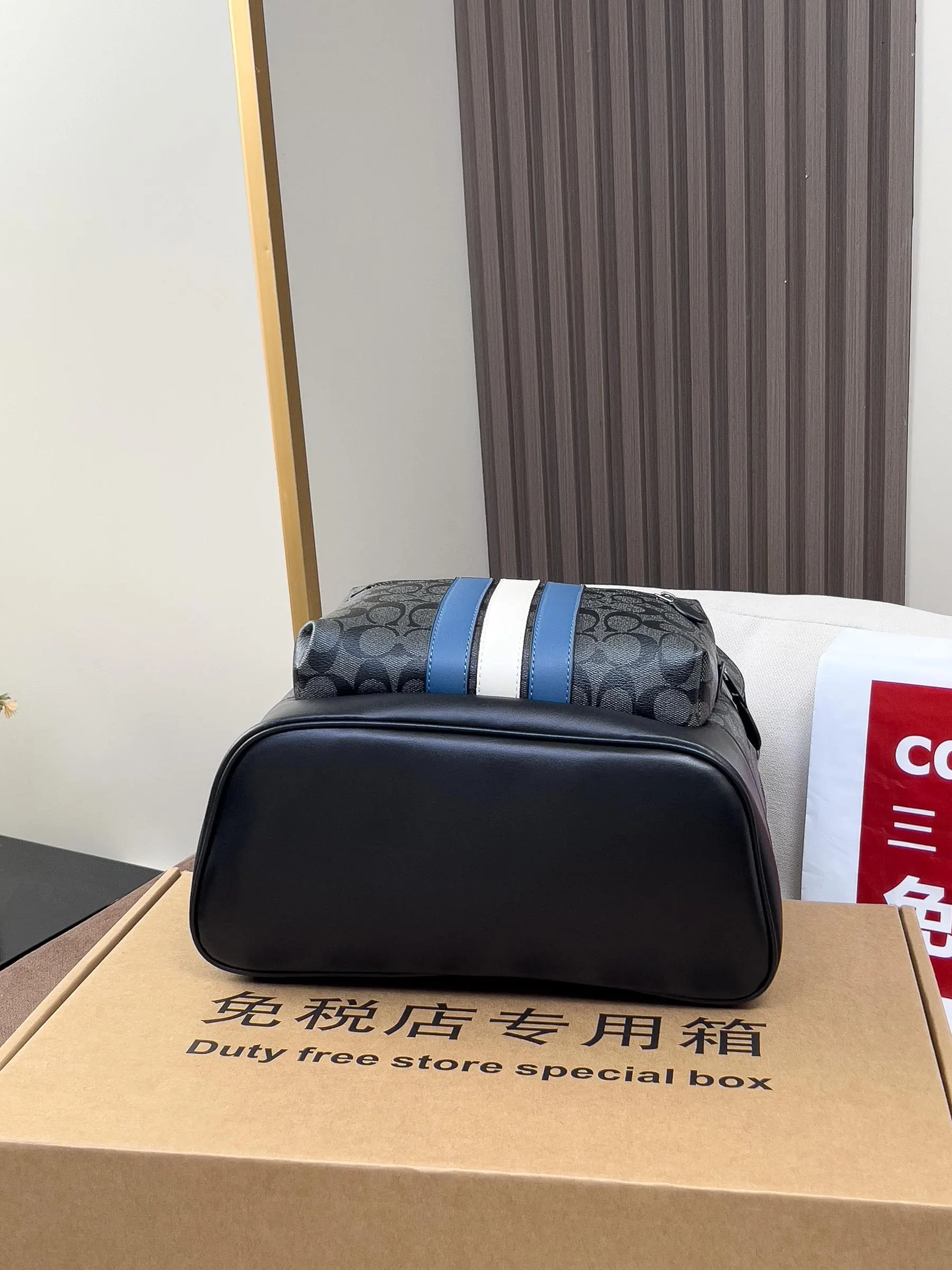 Coach 牛皮 pvc 皮条纹 旅行袋 大容量旅行款