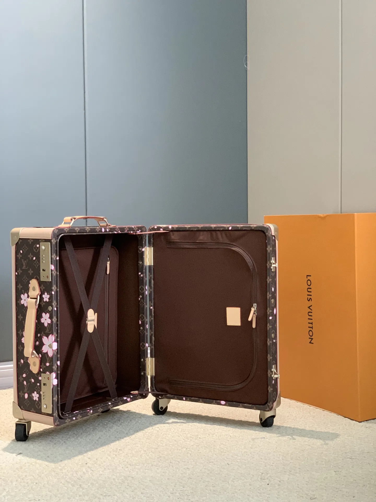 Suitcase Travel Lightweight Leather
